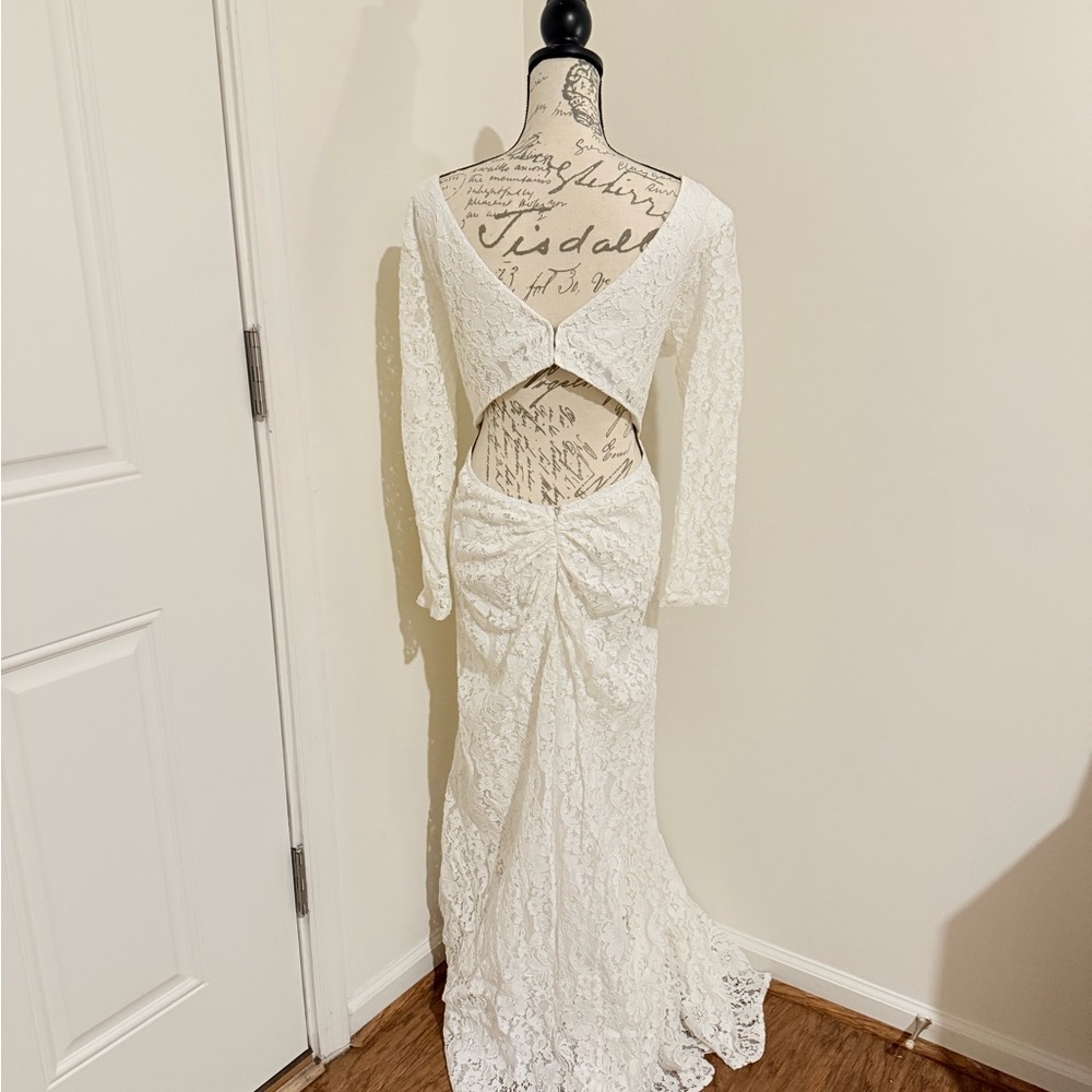 Fashion nova wedding dress - Picture 6 of 12